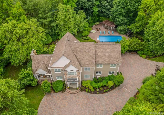 1st image of 6 Maureen Dr, Mount Sinai, NY 11766 | MLS# 1024683