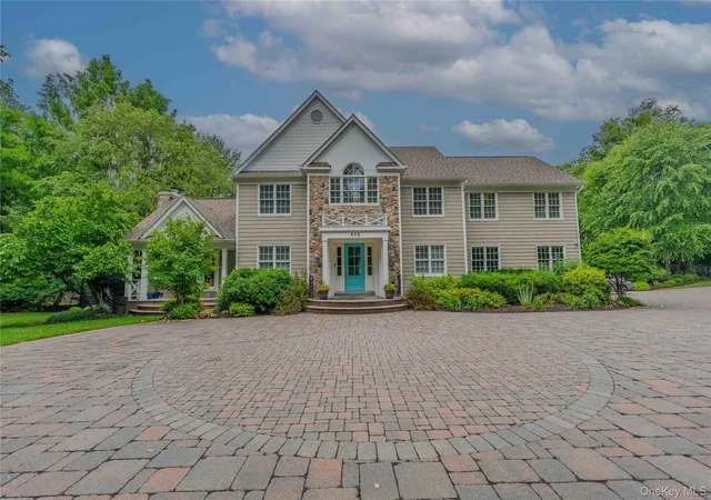 2nd image of 6 Maureen Dr, Mount Sinai, NY 11766 | MLS# 1024683