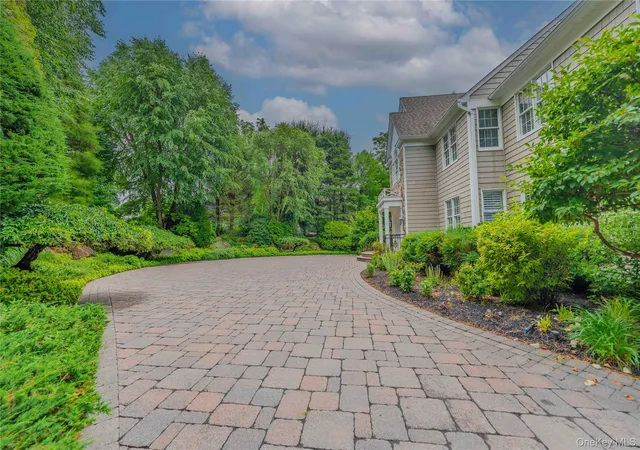 5th image of 6 Maureen Dr, Mount Sinai, NY 11766 | MLS# 1024683