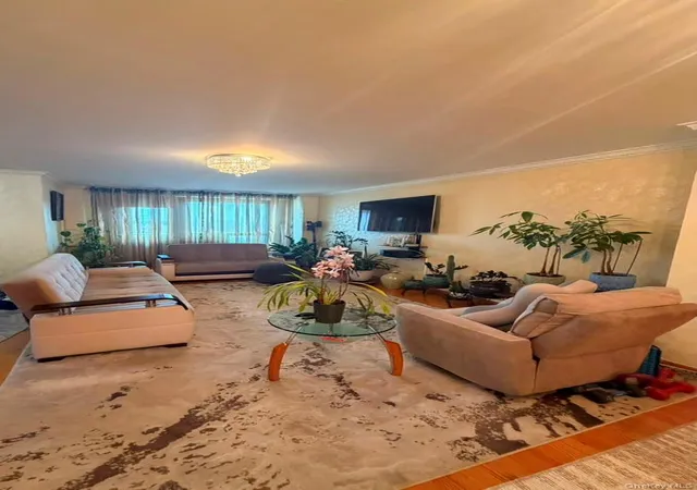 Listing Photo 2 - Condo for sale in building located at 61-35 98Th St, New York, NY 11374 - Unit #10D
