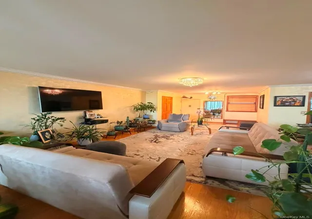Listing Photo 3 - Condo for sale in building located at 61-35 98Th St, New York, NY 11374 - Unit #10D
