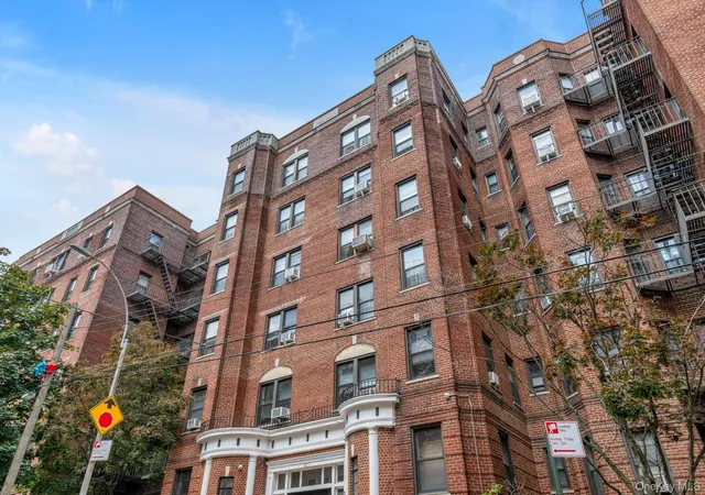 2nd image of 96-11 65Th Rd, Rego Park, NY 11374