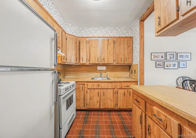 5th image of 4703 30Th Ave, Astoria, NY 11103 | MLS# 1024732