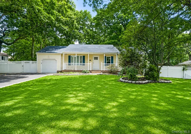 Photo 2 of Sale Pending at 25 Heston Rd, Brookhaven, NY 11967 | MLS# 1024739 | Listing updated on 2026-08-29