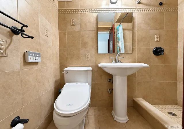 4th image of 61-20 Grand Central Pkwy #B303, Forest Hills, NY 11375 | MLS# 1024743