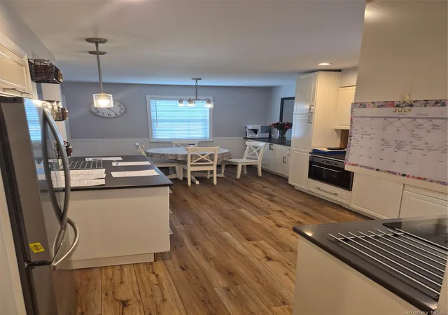 Photo 4 of Single family home for sale at 1128 N Ocean Ave, Brookhaven, NY 11763 | MLS# 1024749 | Listing updated on 2026-09-28