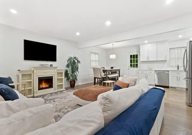Photo 4 of Single family home for sale at 47 Riverview Dr, Fishkill, NY 12524 | MLS# 1024753 | Listing updated on 2026-09-14