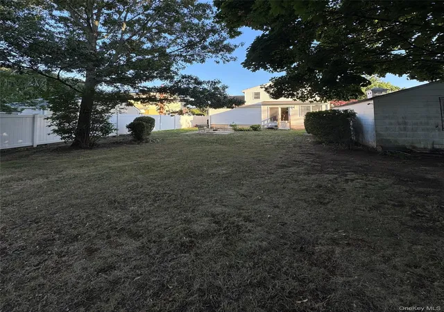 19th image of 41 Mohawk Dr, North Babylon, NY 11703 | MLS# 1024775