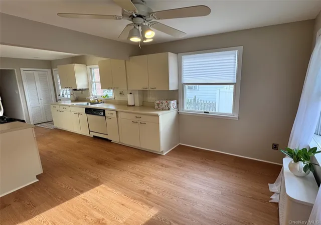 5th image of 41 Mohawk Dr, North Babylon, NY 11703 | MLS# 1024775
