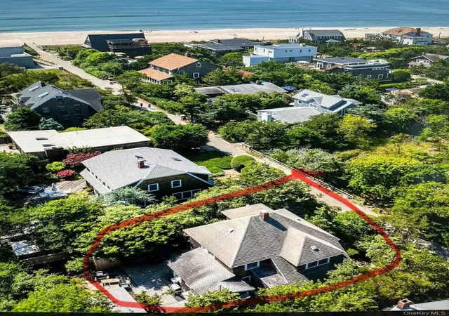 29th image of 46 Crescent Ave, Islip, NY 11770 | MLS# 1024800