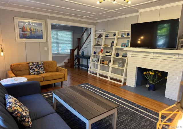 4th image of 46 Crescent Ave, Islip, NY 11770 | MLS# 1024800