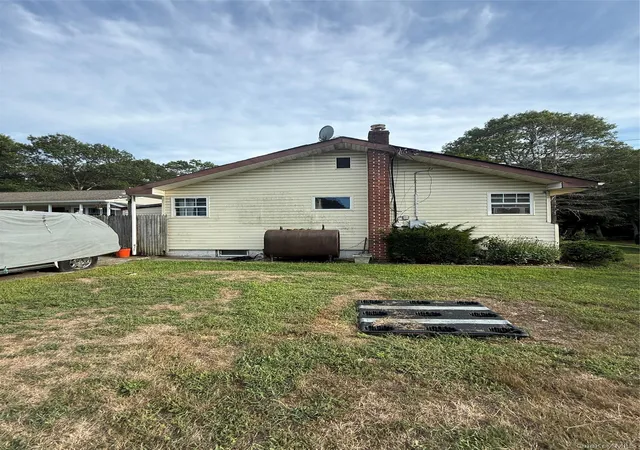 2nd image of 7 Margaret Dr, Brookhaven, NY 11727 | MLS# 1024819