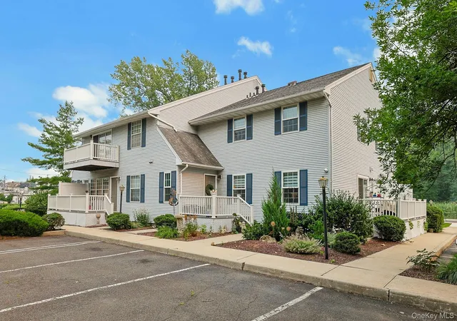 Photo 4 of Condo for sale at 722 W Nyack Rd #6, West Nyack, NY 10994 | MLS# 1024835 | Listing updated on 2026-08-19