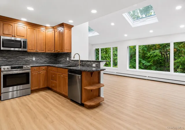 3rd image of 83 Shore Rd, Brookhaven, NY 11766 | MLS# 1024841