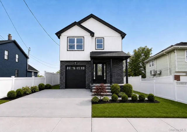 Photo 1 of Single family home for sale at 1316 R St, Hempstead, NY 11003 | MLS# 1024871 | Listing updated on 2026-07-29