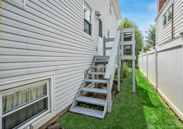 30th image of 623 W Park Ave, Long Beach, NY 11561 | MLS# 1024876