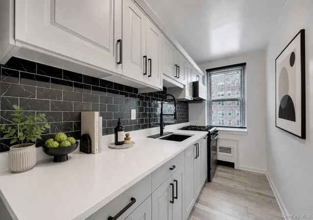 4th image of 765 Bronx River Rd #4A, Yonkers, NY 10708 | MLS# 1024879