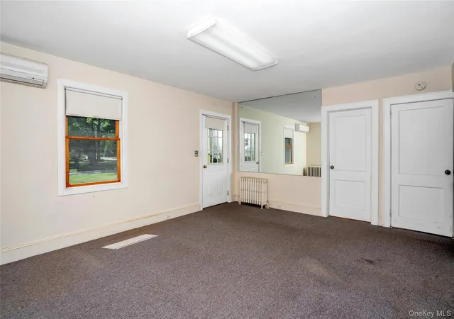 4th image of 33 Laurel Dr, Smithtown, NY 11787 | MLS# 1024885