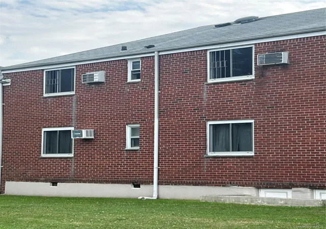 3rd image of 72-75 Little Neck Parkway #G-2, Glen Oaks, NY 11004 | MLS# 1024893