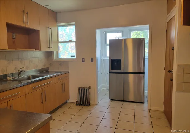 Photo 3 of Single family home for sale at 89 38 199th Street, New York, NY 11423 | MLS# 1024897 | Listing updated on 2026-09-26