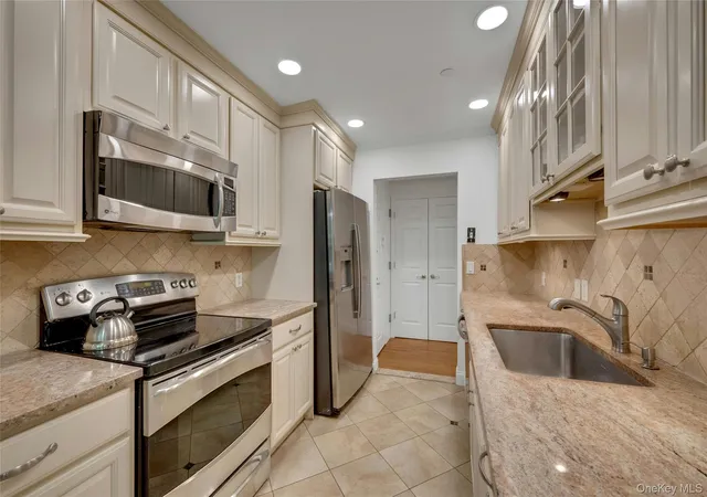 Homes for sale in Mount Pleasant, NY | 16 Manville Ln #2, Mount Pleasant, NY 10570 | MLS# 1024907
