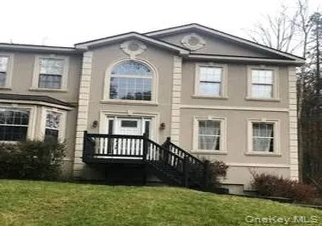 Homes for sale in Thompson, NY | 6 Cardiff Ln, Thompson, NY 12775 | MLS# 1024915