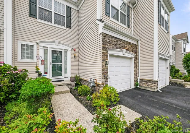 3rd image of 19 Brighton Dr #1702, Newburgh (town), NY 12550 | MLS# 1024920