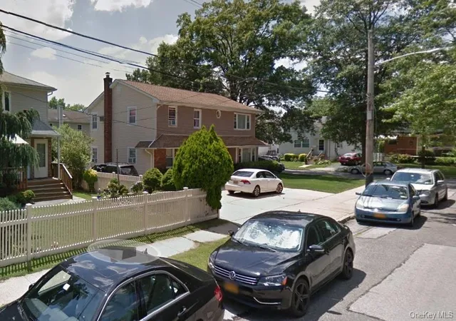 3rd image of 1551 Sweetman Ave, Hempstead, NY 11003 | MLS# 1024927