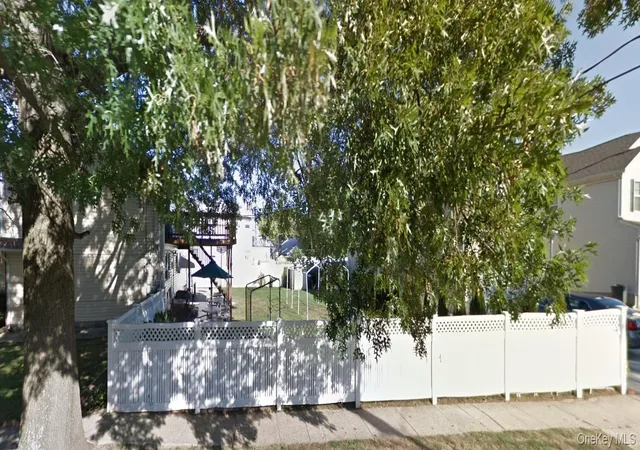 4th image of 1551 Sweetman Ave, Hempstead, NY 11003 | MLS# 1024927