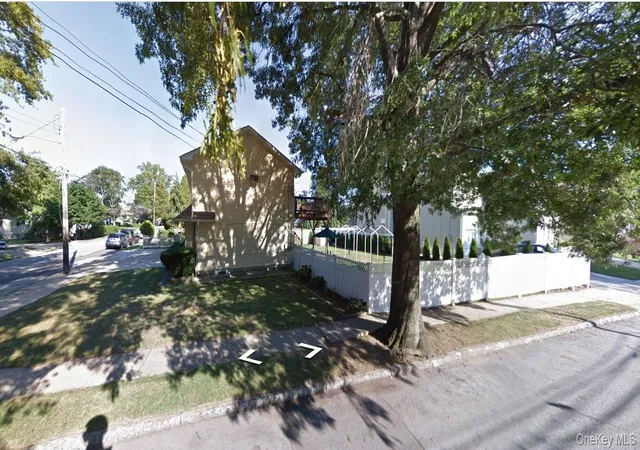 5th image of 1551 Sweetman Ave, Hempstead, NY 11003 | MLS# 1024927