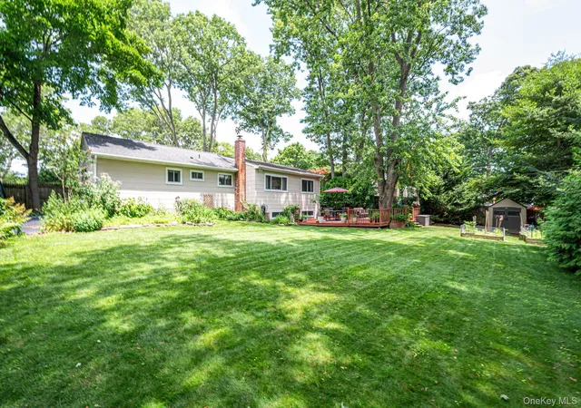 43rd image of 44 Winslow Ln, Smithtown, NY 11787 | MLS# 1024943
