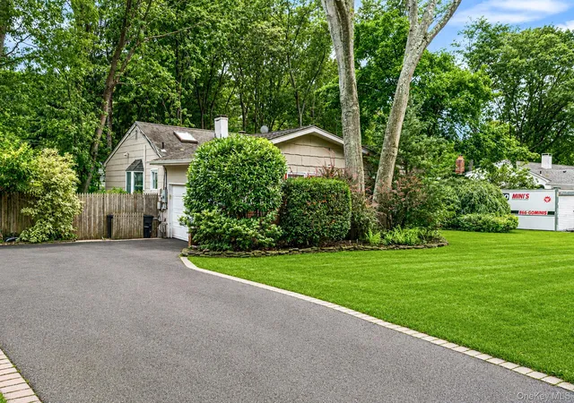 5th image of 44 Winslow Ln, Smithtown, NY 11787 | MLS# 1024943