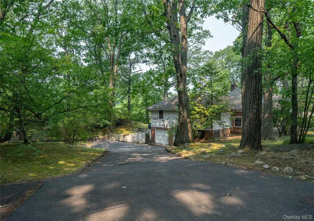 Photo 3 of Sale Pending at 8 Rutland Rd, Yonkers, NY 10708 | MLS# 1024997 | Listing updated on 2026-10-13