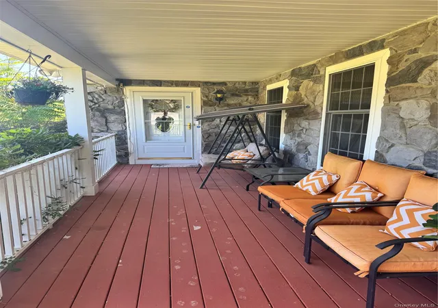 3rd image of 10 Willys Ct, New Windsor, NY 12575 | MLS# 1025010