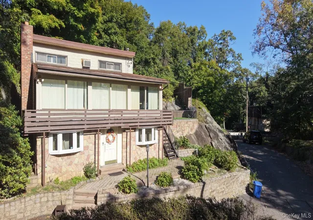 Photo 1 of Single family home for sale at 25 Chatham Ter, Yonkers, NY 10710 | MLS# 1025013 | Listing updated on 2026-10-07