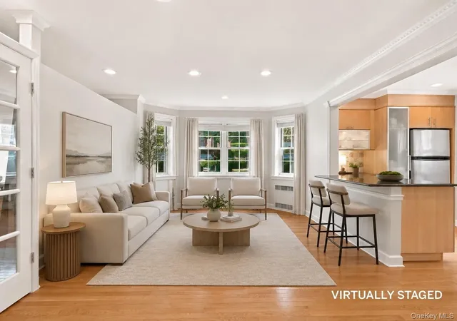 Listing Photo 5 - Condo for sale in building located at 7 Chateaux Cir, Scarsdale, NY 10583 - Unit #7X