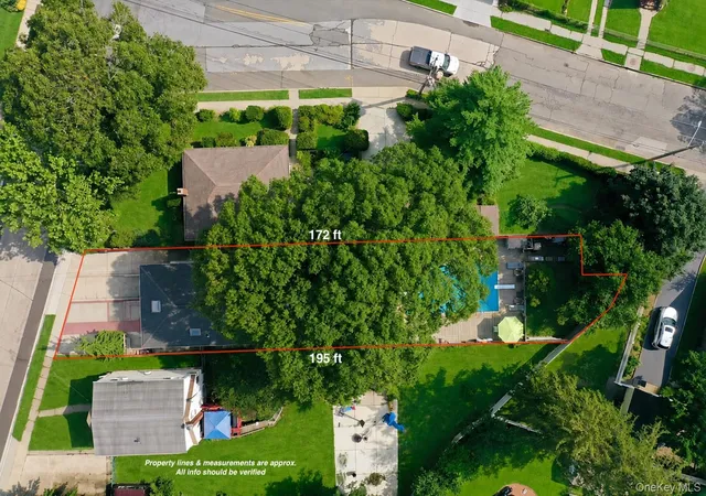 Photo 3 of Sale Pending at 167 Lyon St, Hempstead, NY 11580 | MLS# 1025030 | Listing updated on 2026-08-19