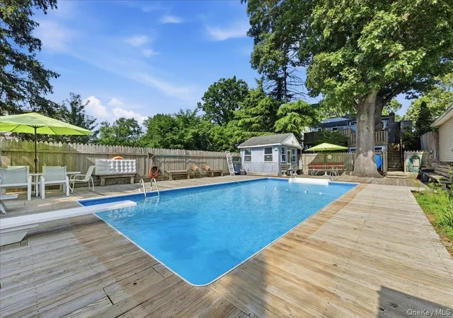Photo 4 of Sale Pending at 167 Lyon St, Hempstead, NY 11580 | MLS# 1025030 | Listing updated on 2026-08-19