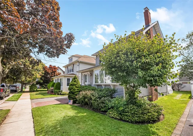Photo 3 of Sale Pending at 69 Vernon Ave, Hempstead, NY 11570 | MLS# 1025041 | Listing updated on 2026-09-16