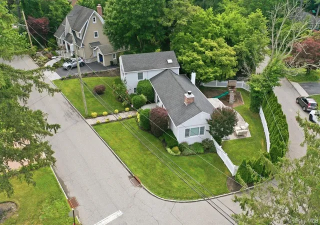2nd image of 56 Glen Cove Dr, Oyster Bay, NY 11545 | MLS# 1025046
