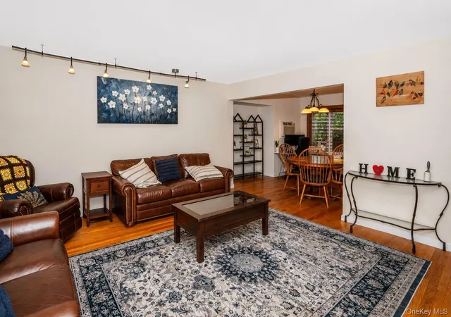 Photo 3 of Sale Pending at 280 Van Cott Ave, Oyster Bay, NY 11735 | MLS# 1025048 | Listing updated on 2026-09-03