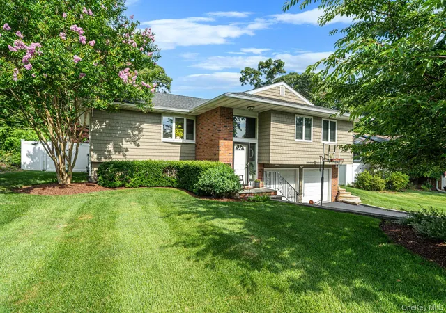 Photo 1 of Sale Pending at 22 Caddy Pl, Brookhaven, NY 11778 | MLS# 1025051 | Listing updated on 2026-08-16