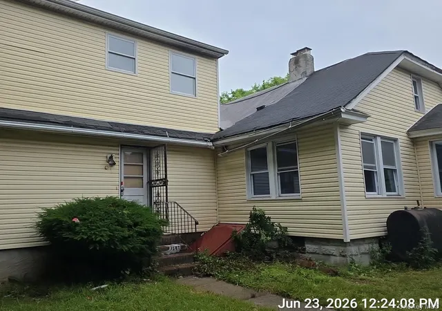 3rd image of 34 N Baldwin Pl, Oyster Bay, NY 11758 | MLS# 1025094