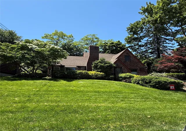 1st image of 11 W Terrace Rd, North Hempstead, NY 11021 | MLS# 1025107