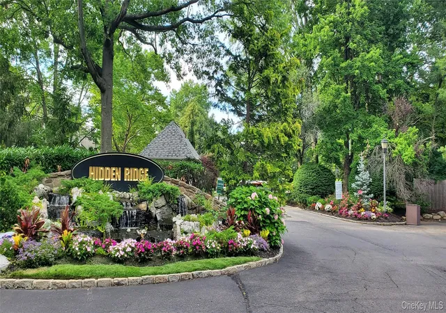 Photo 1 of Condo for sale at 175 The Vale, Syosset, NY 11791 | MLS# 1025118 | Listing updated on 2026-08-11