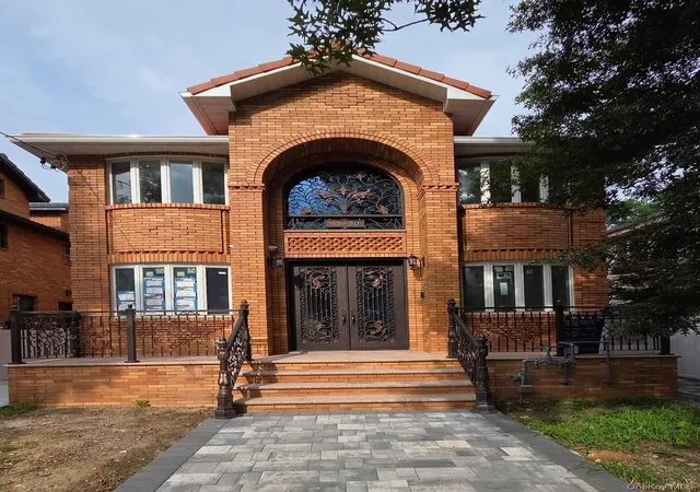 Multi family home for sale at 42-20 247th Street, New York, NY 11363 | MLS# 1025119
