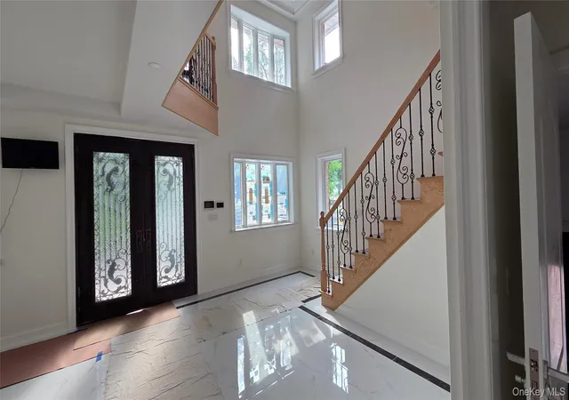 Photo 3 of Multi family home for sale at 42 20 247th Street, New York, NY 11363 | MLS# 1025119 | Listing updated on 2026-08-05