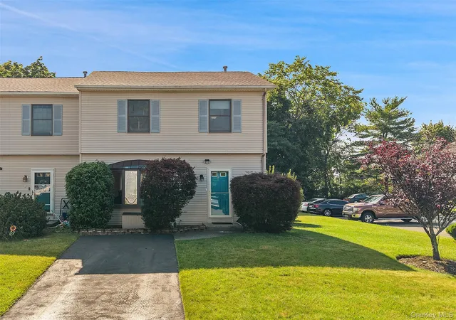 1st image of 61 Zugibe Ct, West Haverstraw, NY 10993 | MLS# 1025123