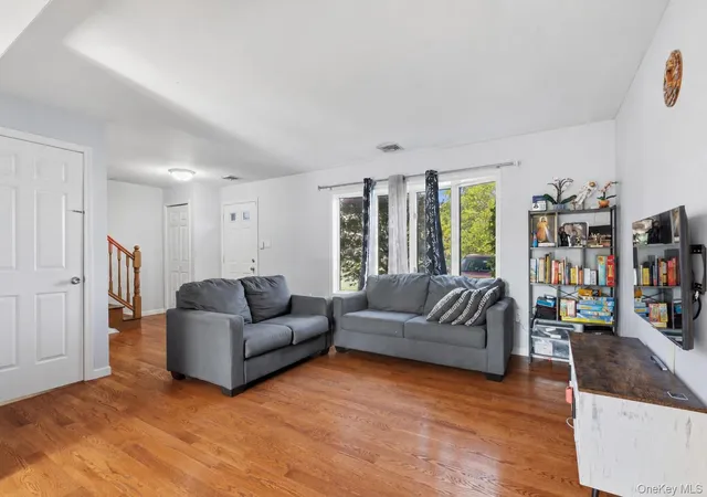 5th image of 61 Zugibe Ct, West Haverstraw, NY 10993 | MLS# 1025123