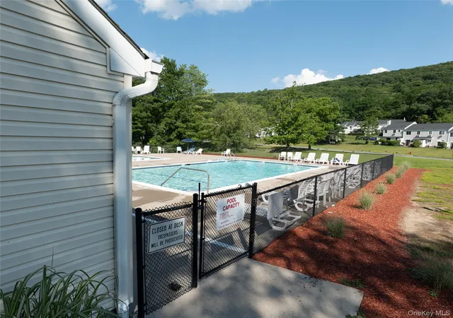 Photo 3 of Condo for sale at 402 Mountain Laurel Dr, Chester Town, NY 10950 | MLS# 1025157 | Listing updated on 2026-10-01